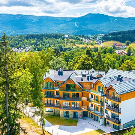 Pine Apartments, Sun & Snow 스클라르스카포렘바