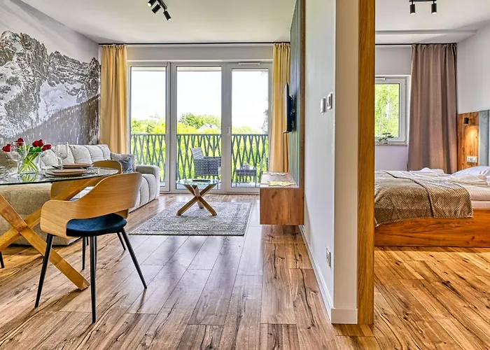 아파트 Pine Apartments, Sun & Snow 스클라르스카포렘바