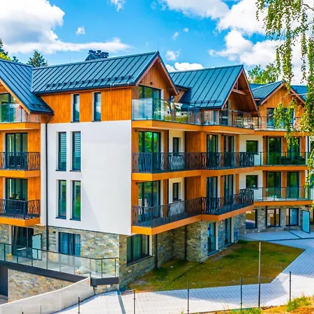 Pine Apartments, Sun & Snow * שצ'קלארסקה פוראובה