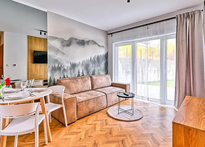 Pine Apartments, Sun & Snow Apartment